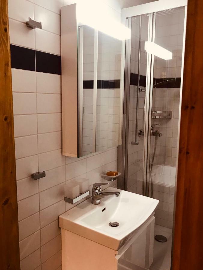 לה שו דה פו Appartement 1Bijou מראה חיצוני תמונה